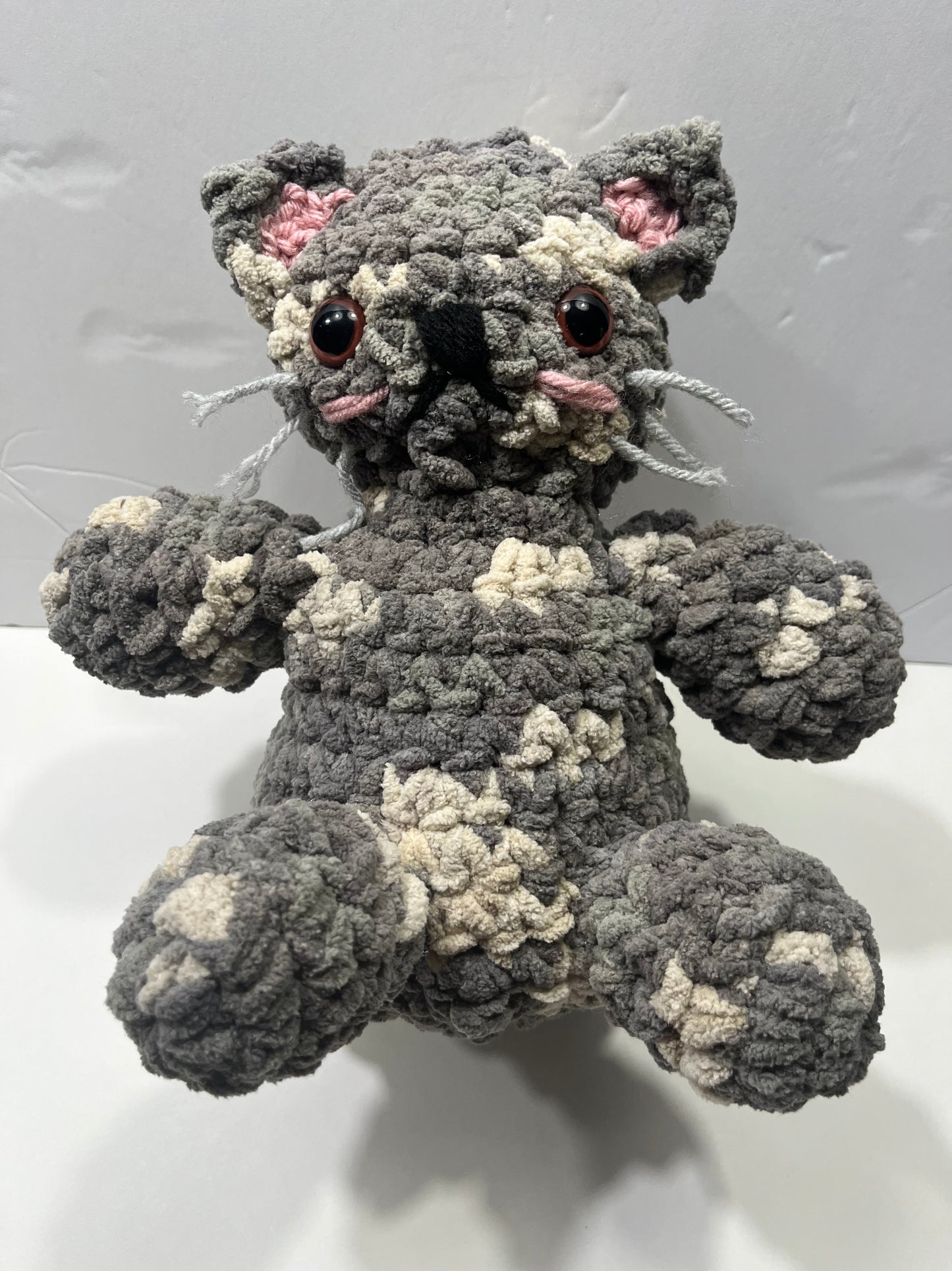 Cat Plushie - Dark / light grey