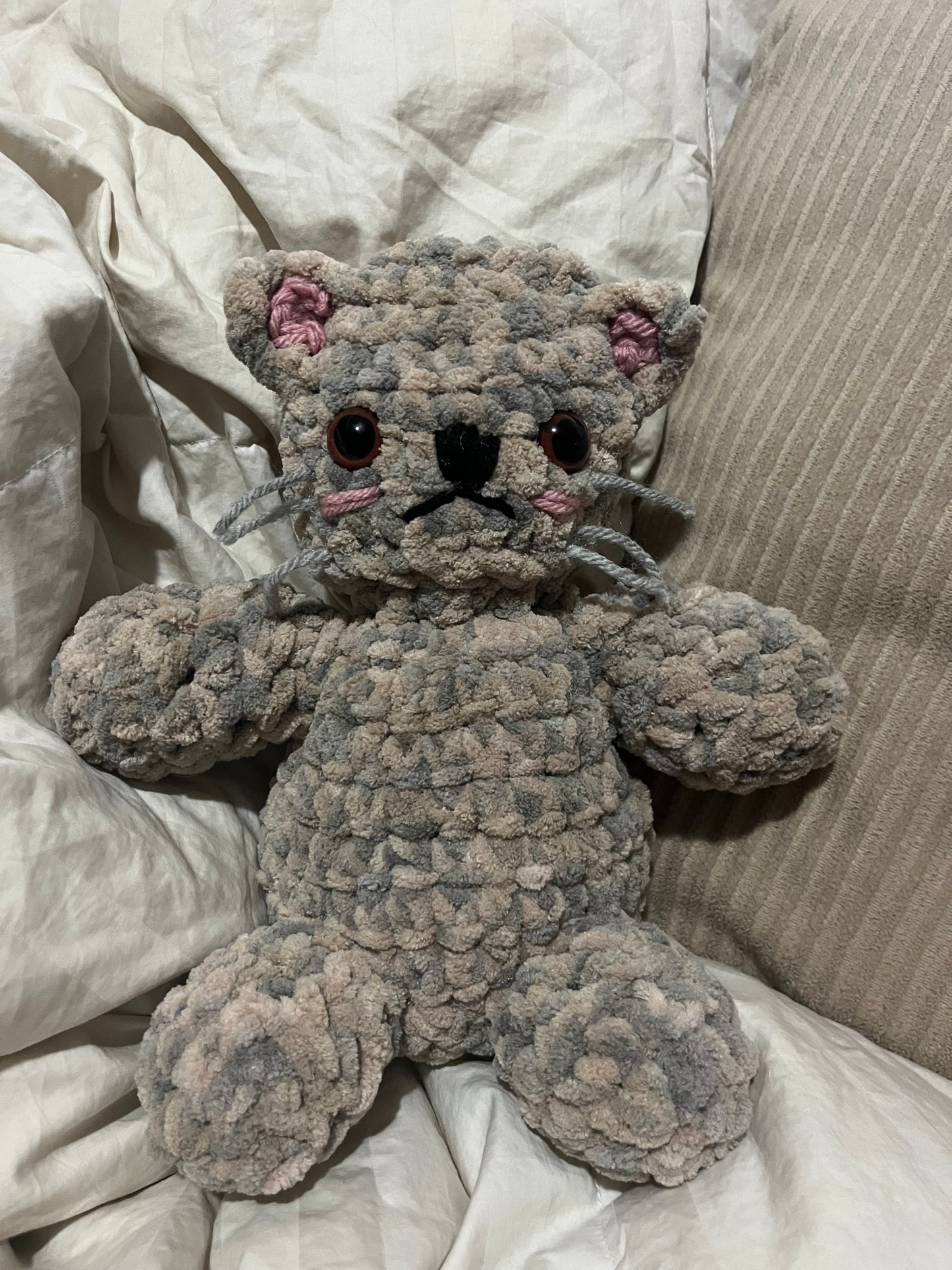 Cat Plushie - Light brown / Grey