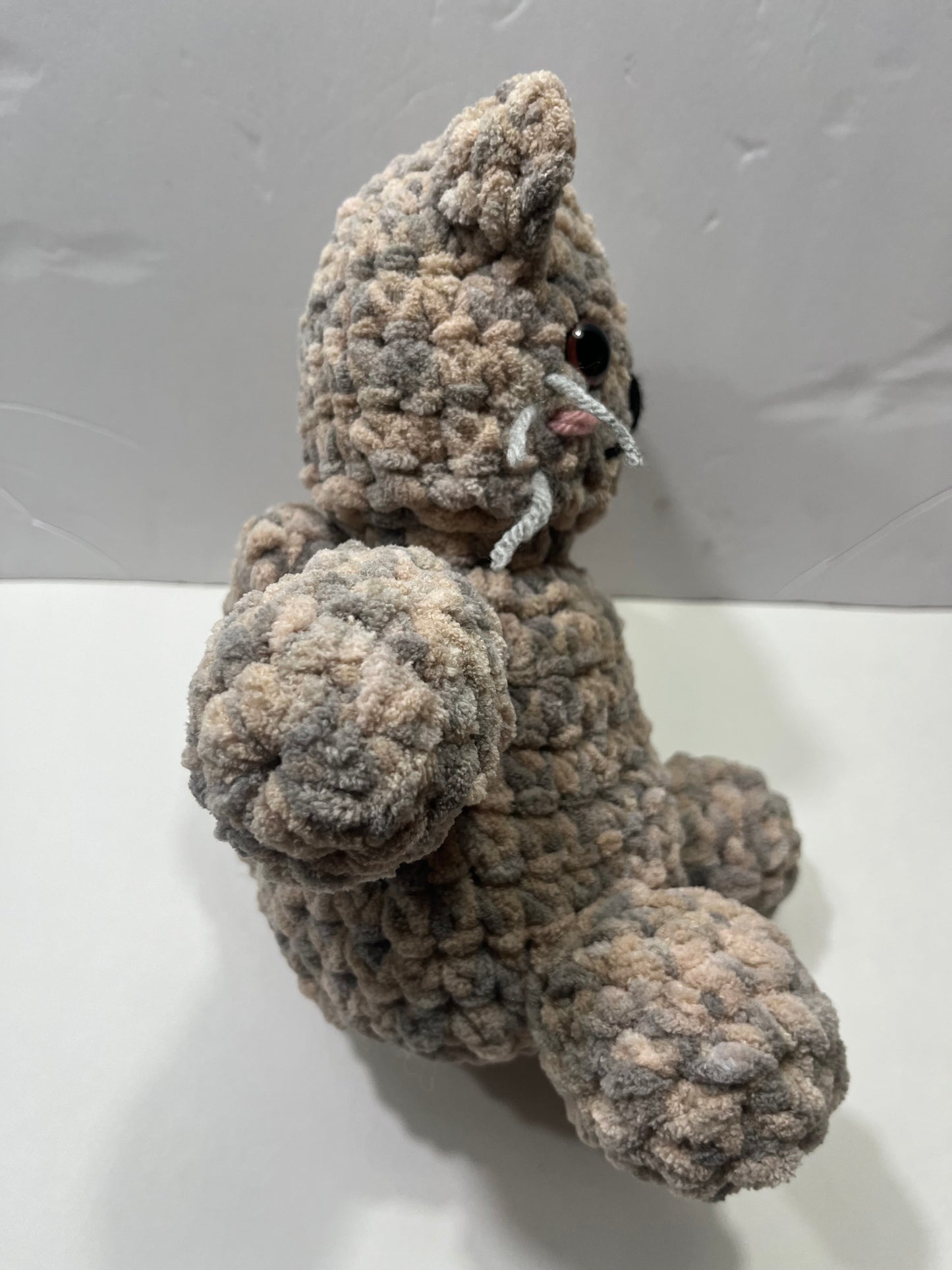 Cat Plushie - Light brown / Grey